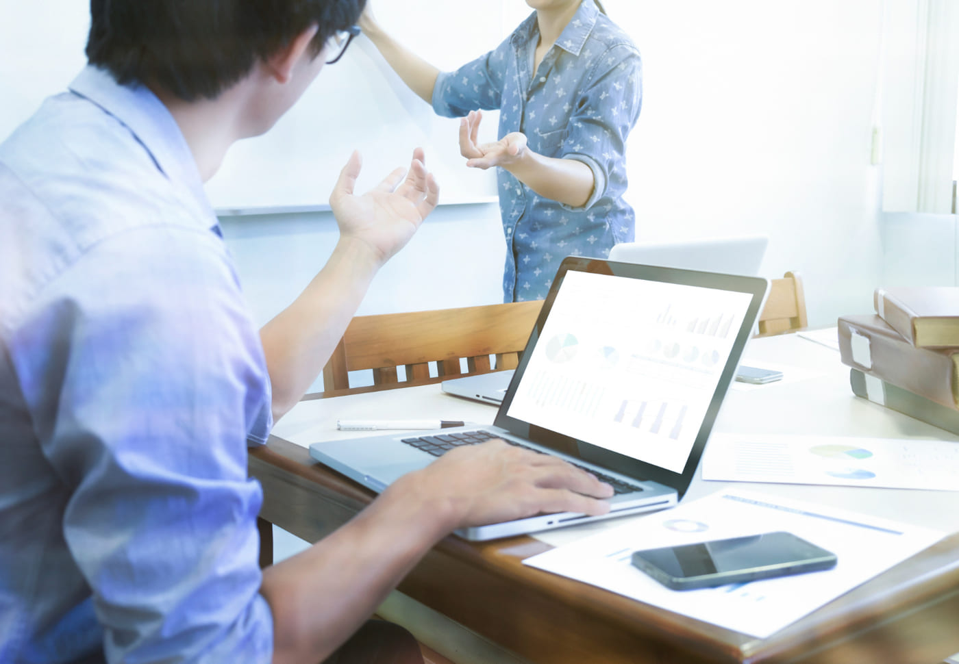 4M変更とは？発生するタイミングや管理のポイントを解説