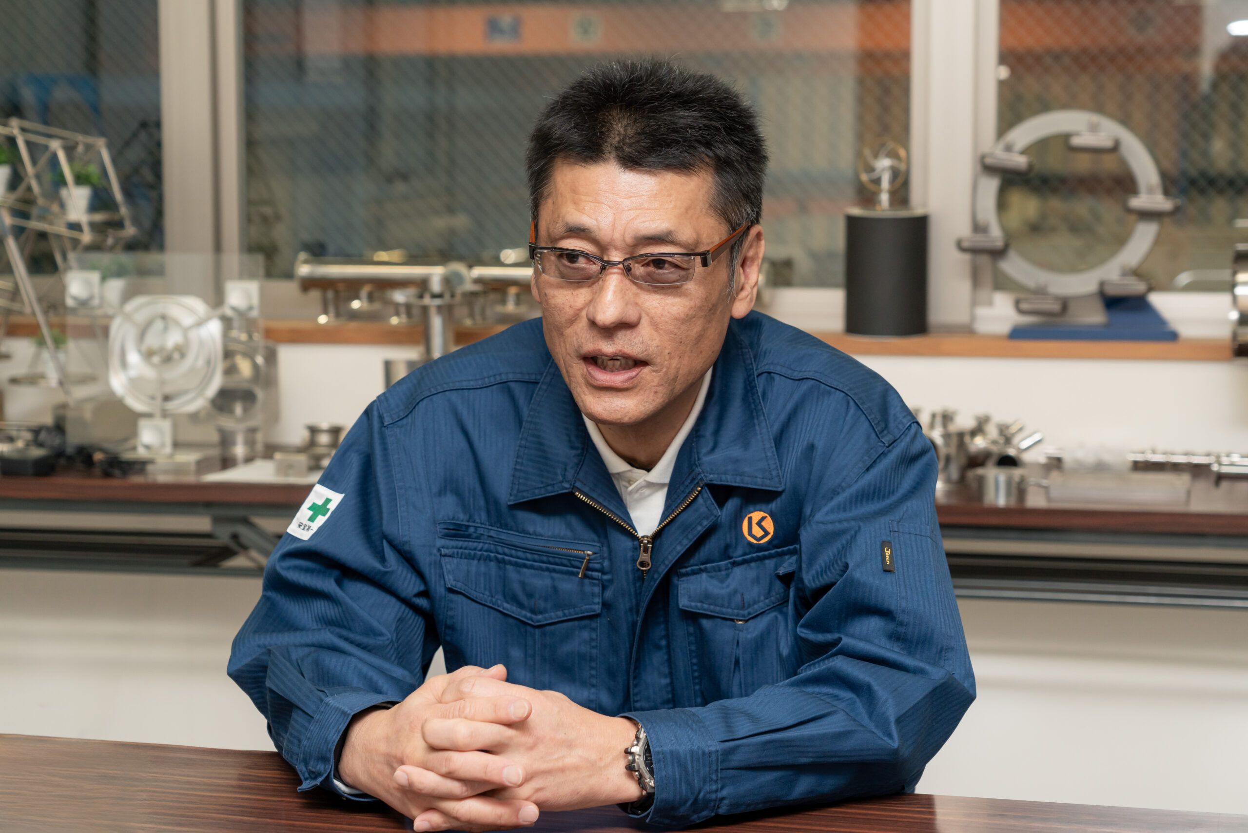 月に700件を超える受注や見積もりの度に紙ファイルをめくりながら過去の類似図面を探していた。