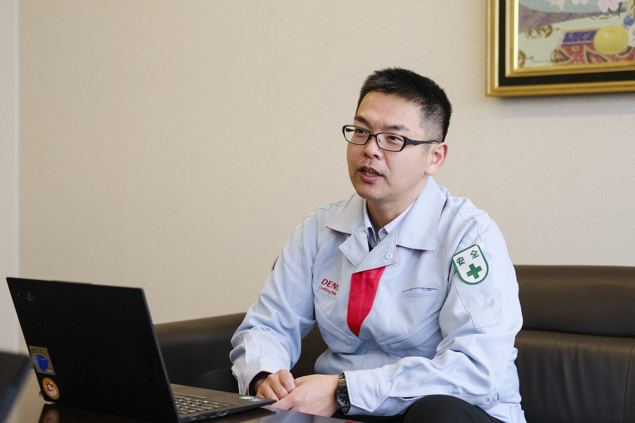 「自分たちだけで悩まない」