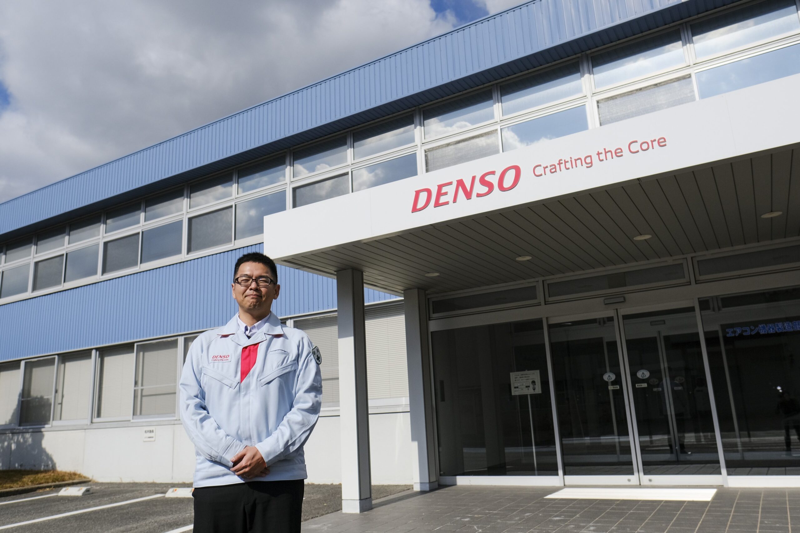 2030年、グローバルで1,000人分の余力を