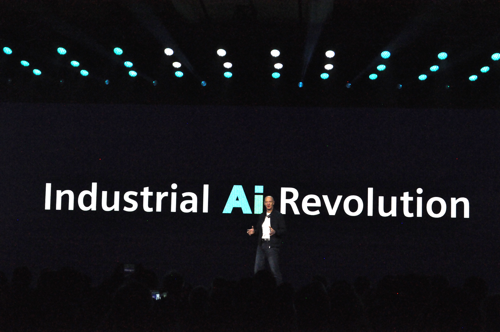 CES2024→CES2026→Hannover Messe2026で何が変わるのか？シーメンスが語る「インダストリアルAI革命」の実像